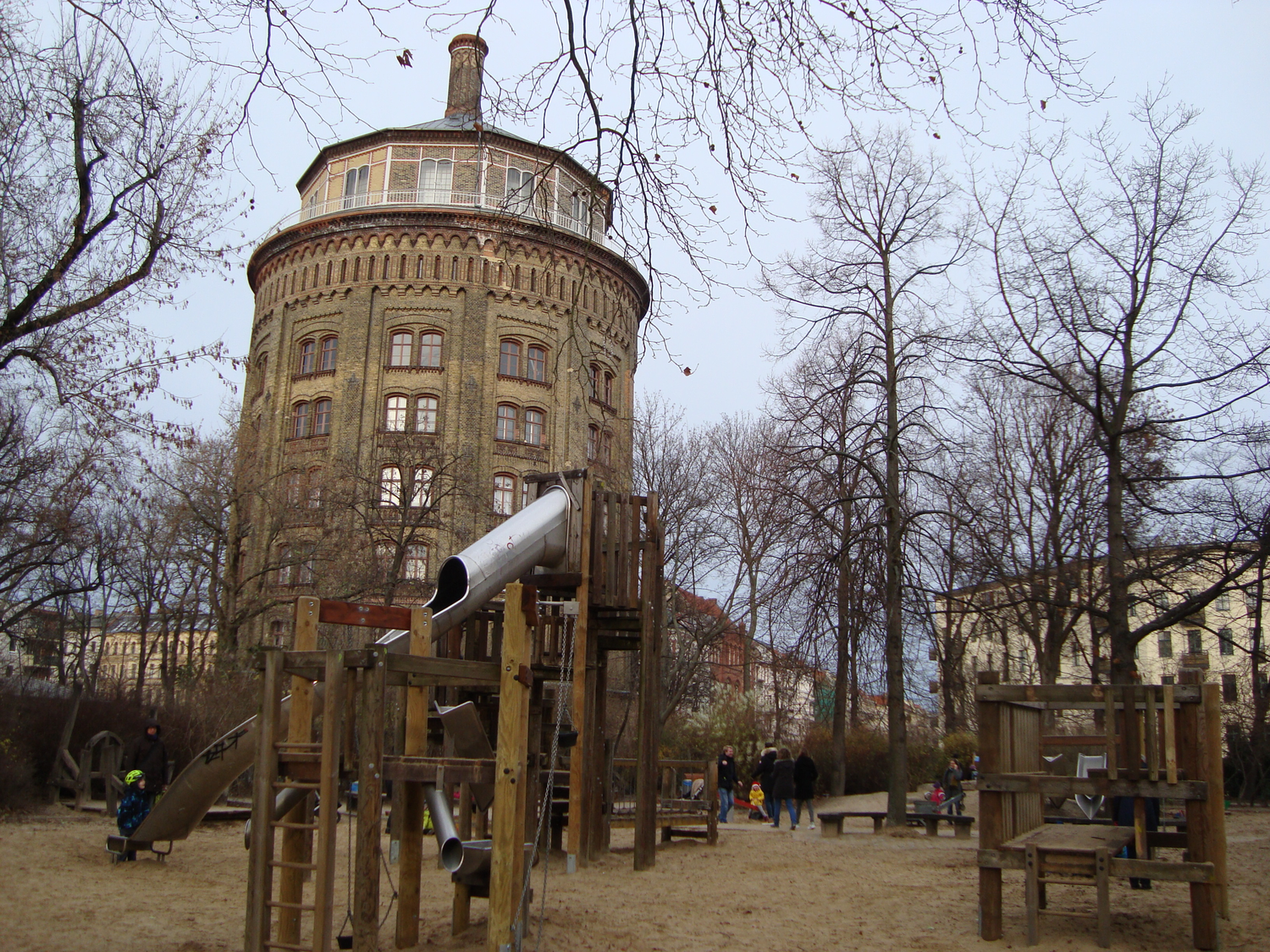 Wasserturm –  Da Lager nazista a parco per bambini